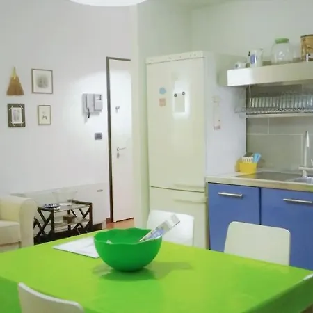 Bright Gioberti Courtyard Apartament