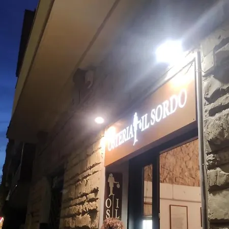 Bright Gioberti Courtyard Florencja